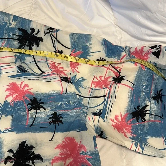 Men’s Never worn Hawaii style shirt size 3x - Picture 9 of 11